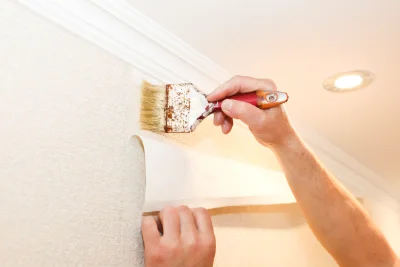 Pose de papier peint à Routier — revêtements muraux et toiles de verre